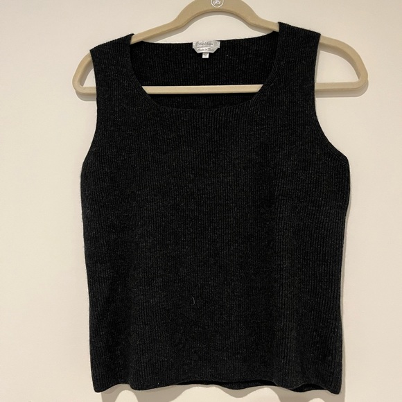 MaxMara mint condition Twin Set. - Picture 3 of 4